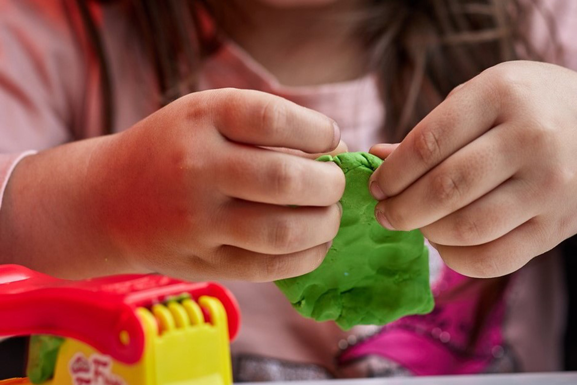Fine motor skills with Papa's Clay - Clay world